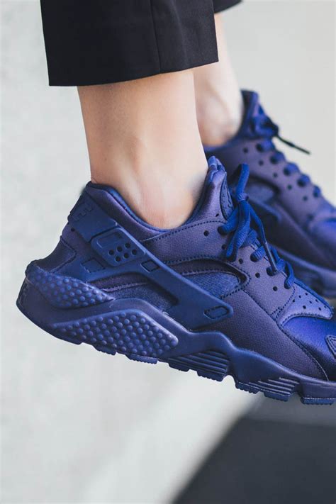 royal blue women's sneakers.